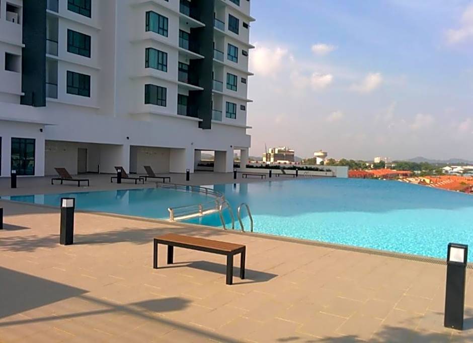 Raffles Suites 2 Bedroom Homestay