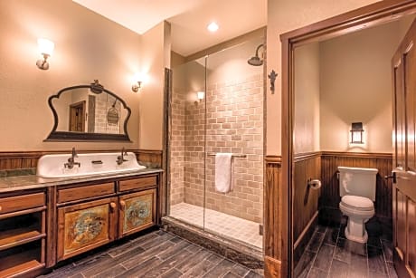 Exterior Double Queen