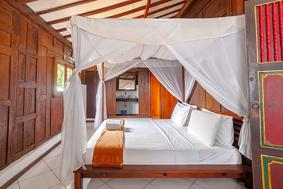 The Joglo By The Beach Pemuteran Bali