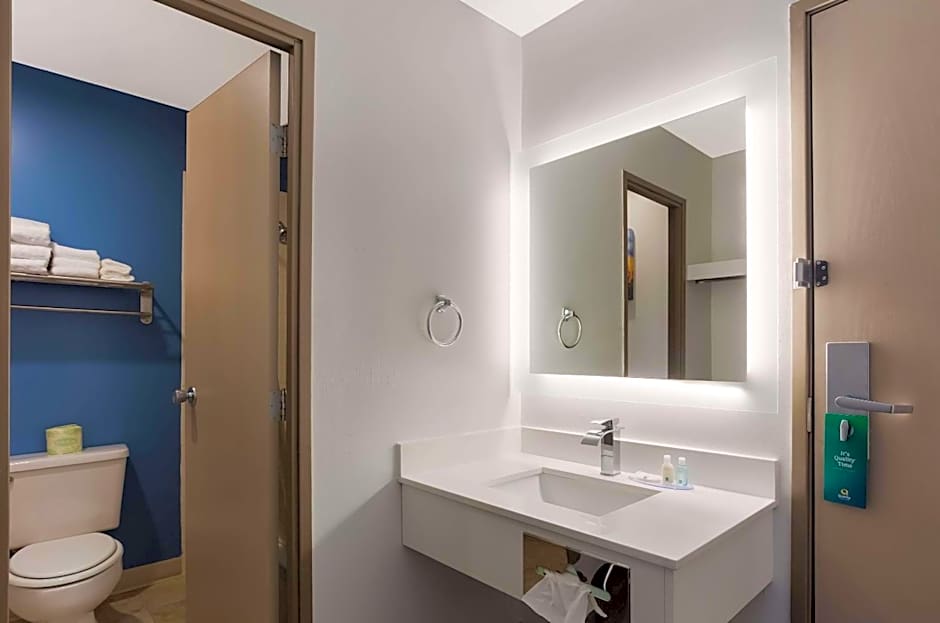 Quality Inn South Bend near Notre Dame