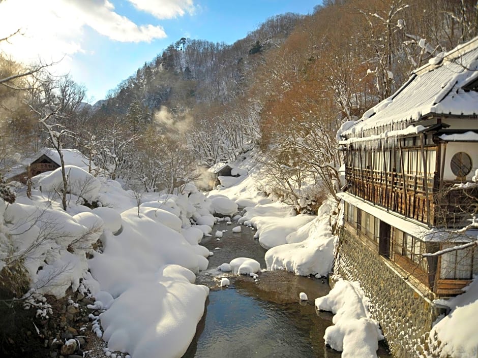 Takaragawa Onsen Osenkaku