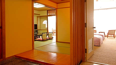 Twin Room with Tatami Area