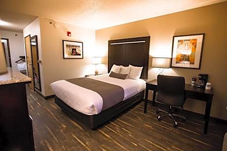 Single Queen Room - ADA Accessible