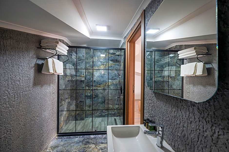 Luxury Airport Hotel By Zazzoni-İstanbul Airport