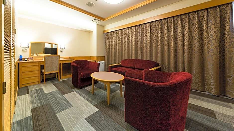Kochi Pacific Hotel