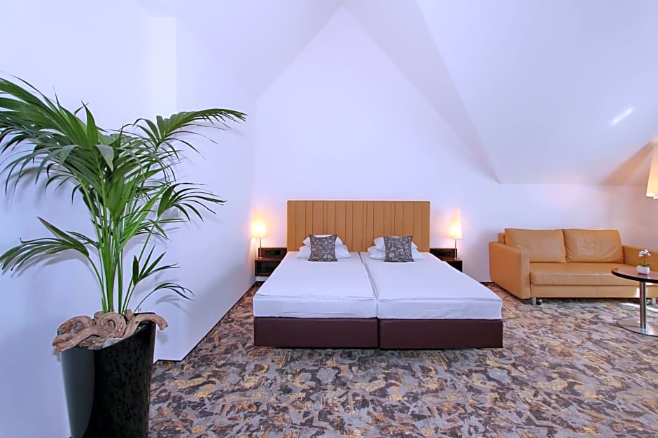 ARCOTEL Camino