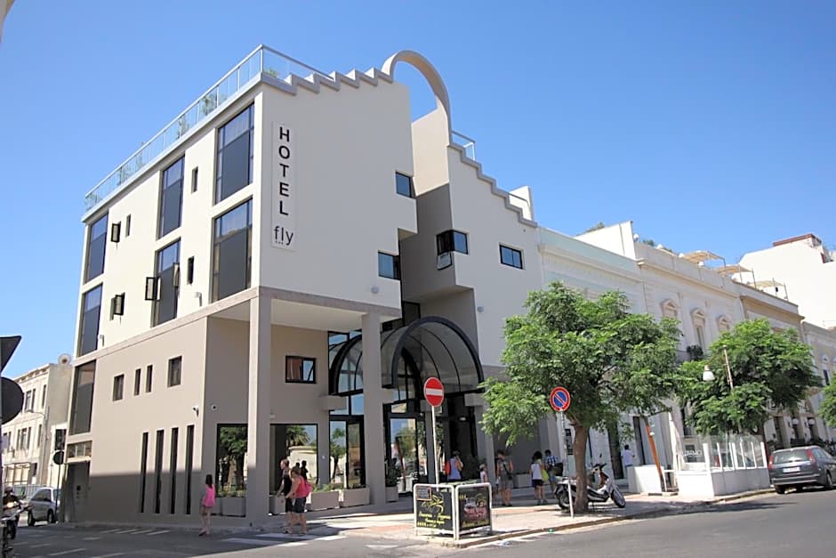 Photo 1 of 24 of Hotel Fly
