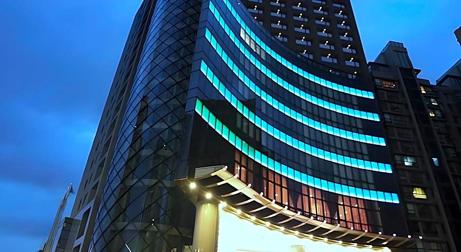 Monarch Skyline Hotel-Near Taimall