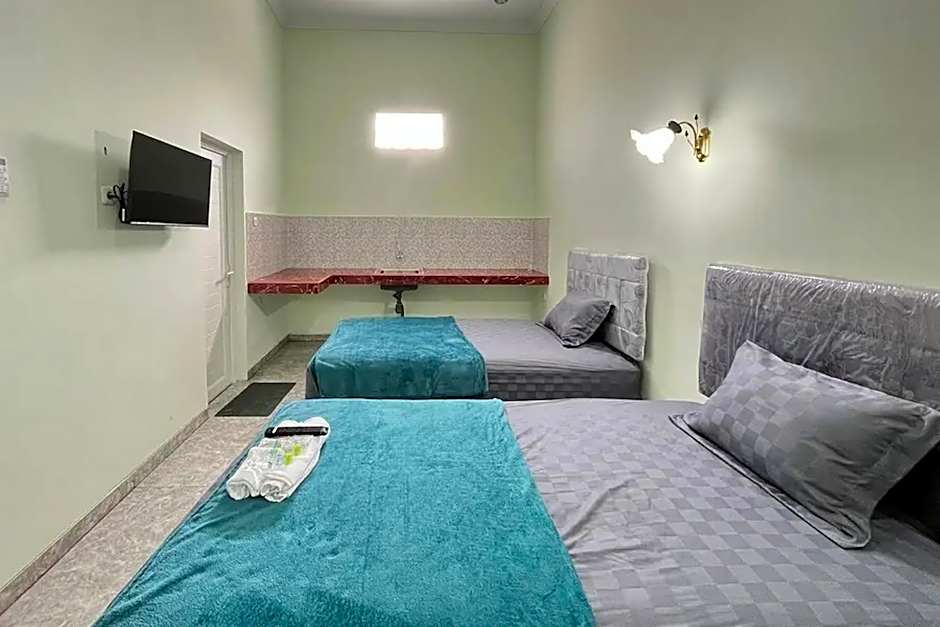 Trubus Guesthouse Syariah Magelang Mitra RedDoorz