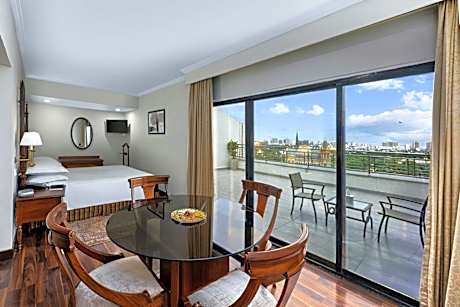 Junior Suite, Executive lounge access, 1 Bedroom Suite
