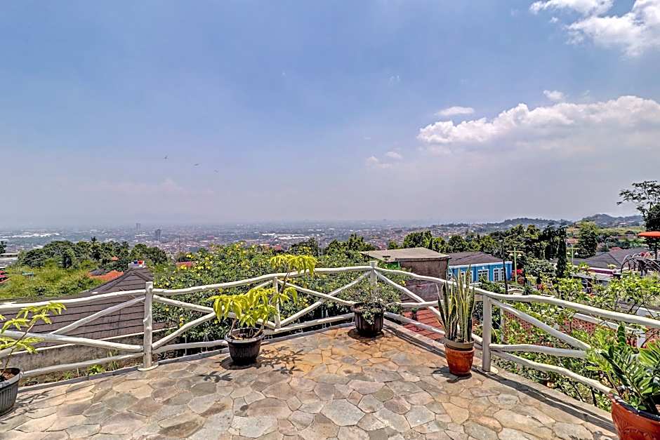 OYO 90617 Rumah Oma Opa