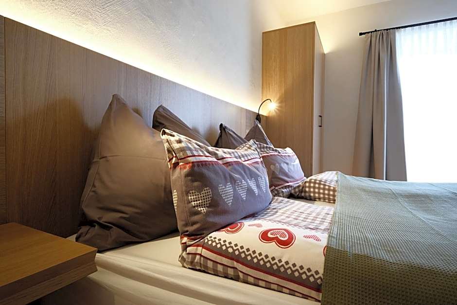 SeeHotel & SeeApartments Kärntnerhof- direkt am See!