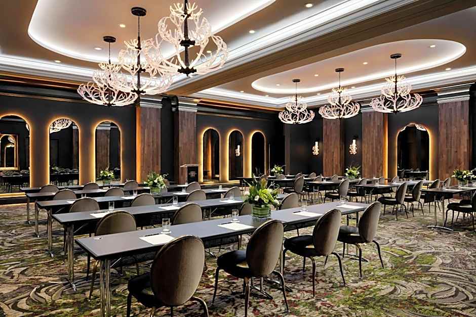 Grand Bohemian Lodge Greenville, Autograph Collection