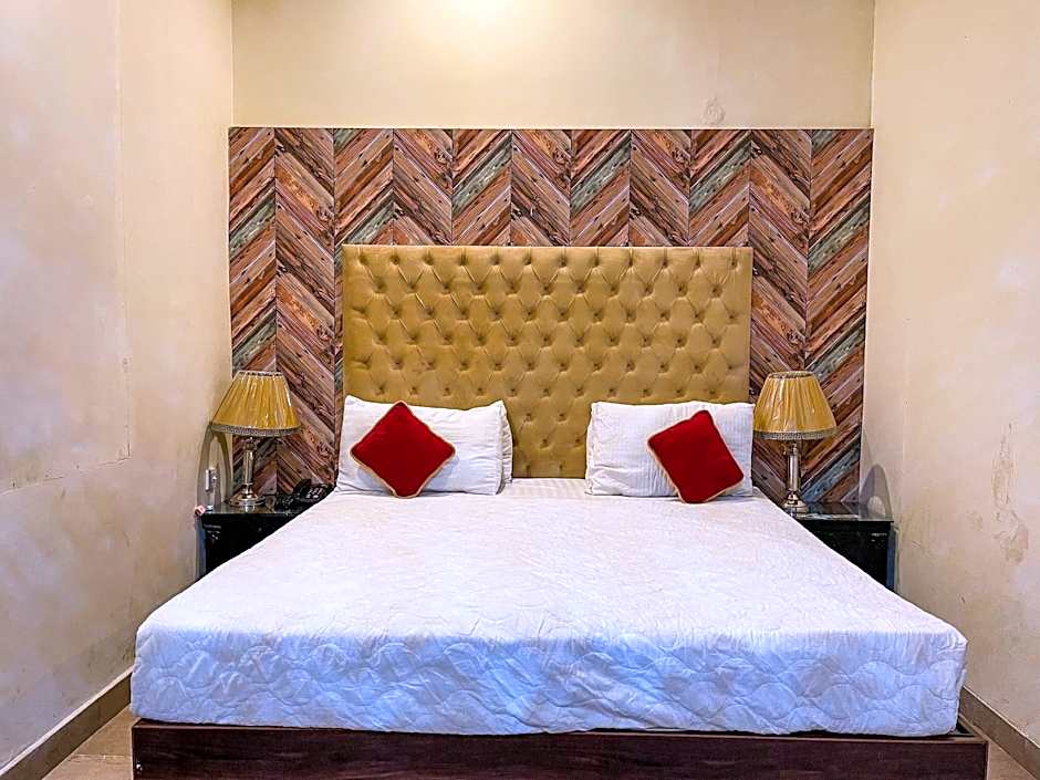 Rose Palace Hotel