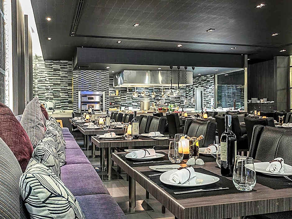 Novotel Bangkok Impact Hotel