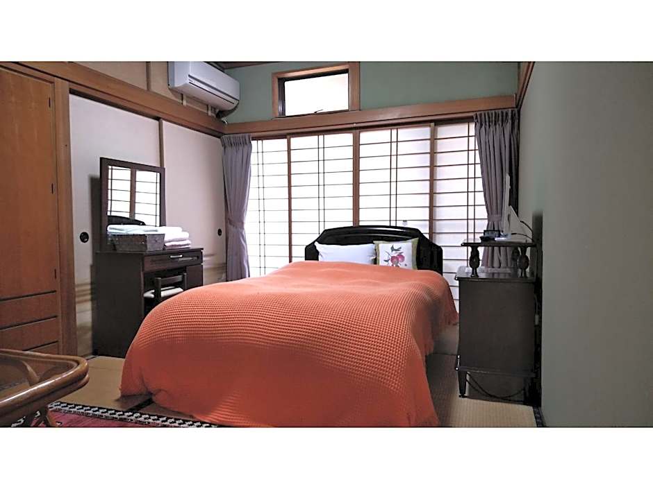 Hitoyoshi Morinohall Ladies in - Female Only