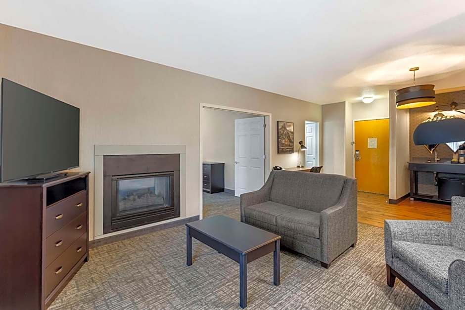 Best Western Plus Grant Creek Inn