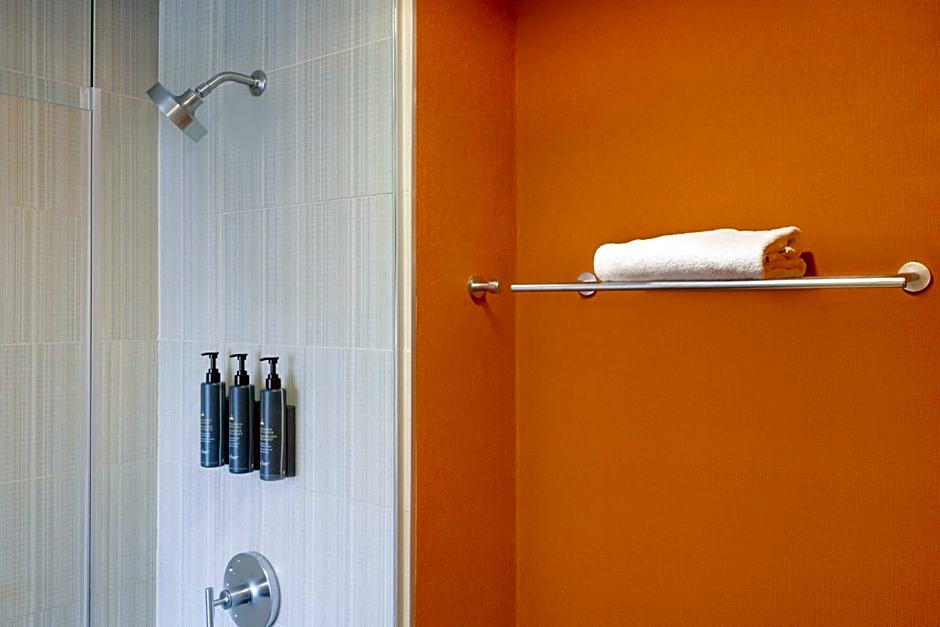 Aloft Milwaukee Downtown