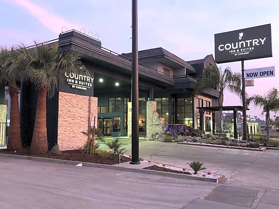 Country Inn & Suites by Radisson, Bakersfield, CA