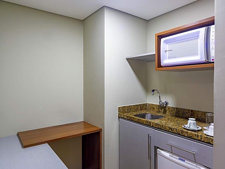 Mercure Curitiba Golden Hotel