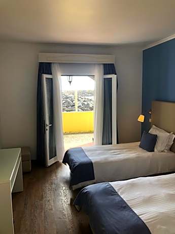 Double or Twin Room with Terrace