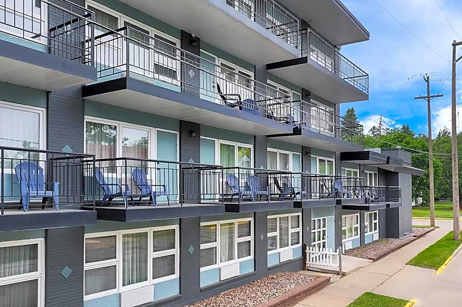 Clarion Pointe Rhinelander Downtown