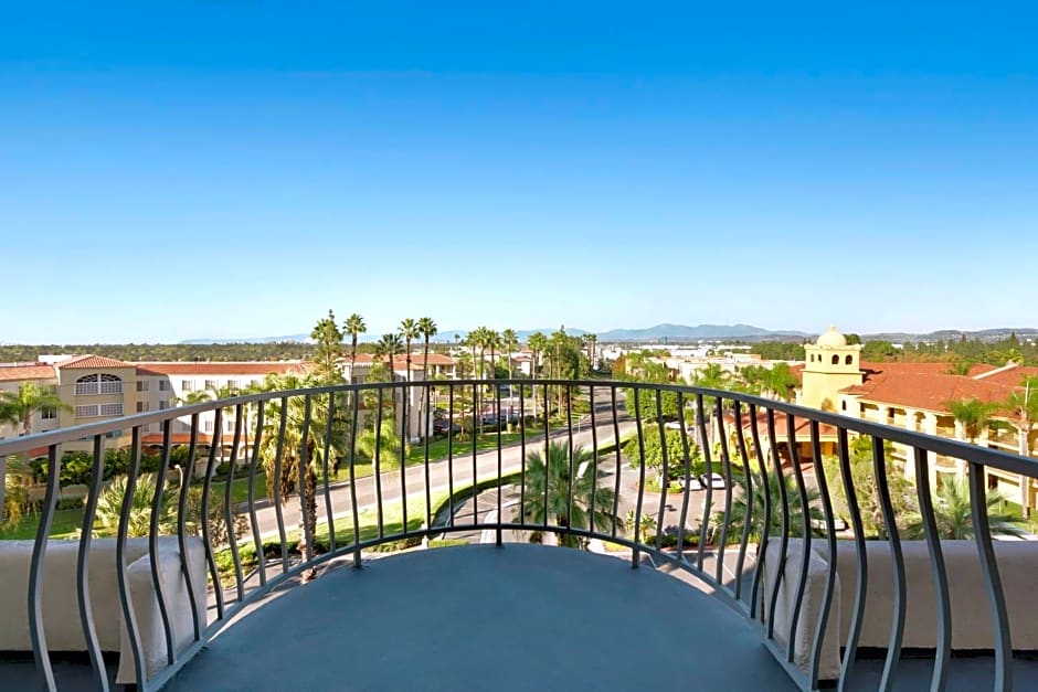 Embassy Suites by Hilton Santa Ana Orange County Airport