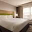 Country Inn & Suites by Radisson, Dubuque, IA