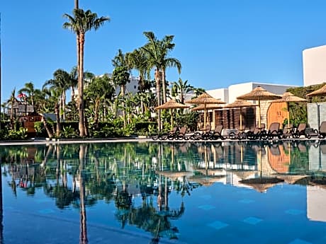 Atlantica Oasis Hotel