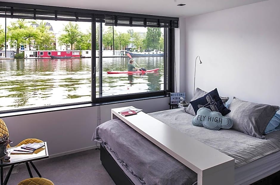 Houseboat Amsterdam - Room with a view