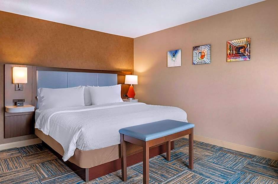 Hampton Inn By Hilton Greenfield, In