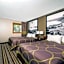 Super 8 by Wyndham St. Cloud