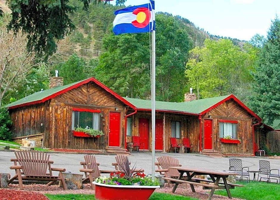 Foot of the Mountain Motel
