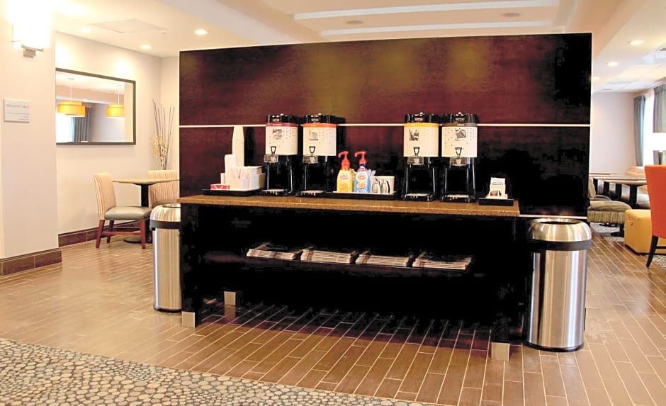 Hampton Inn- Suffolk