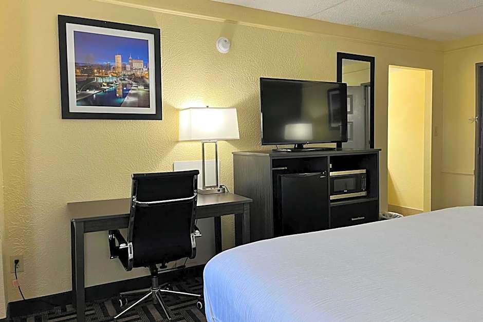 Baymont by Wyndham Indianapolis Airport Lynhurst