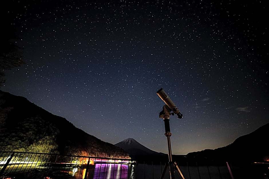 Shoji Lake Hotel