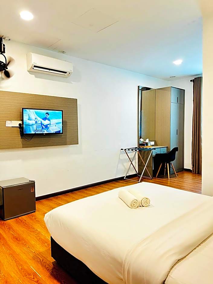 Lestari Inn Boutique Residence - Private Parking