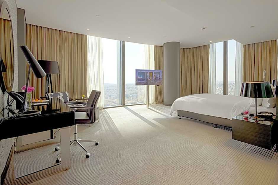 Photo 1 of 4 of Larger 1 King Bed, Corner, City View