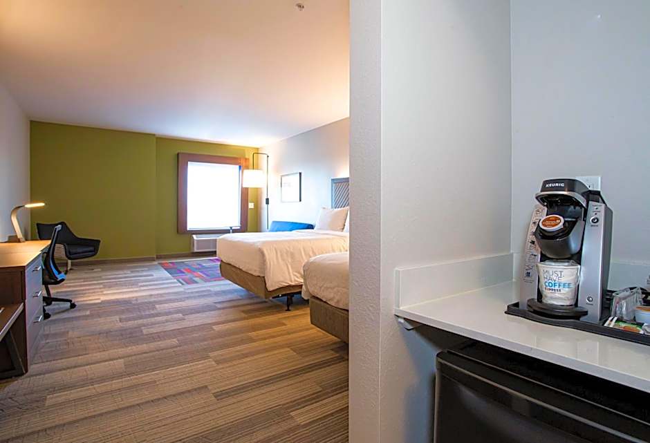 Holiday Inn Express And Suites Columbus - Worthington By IHG