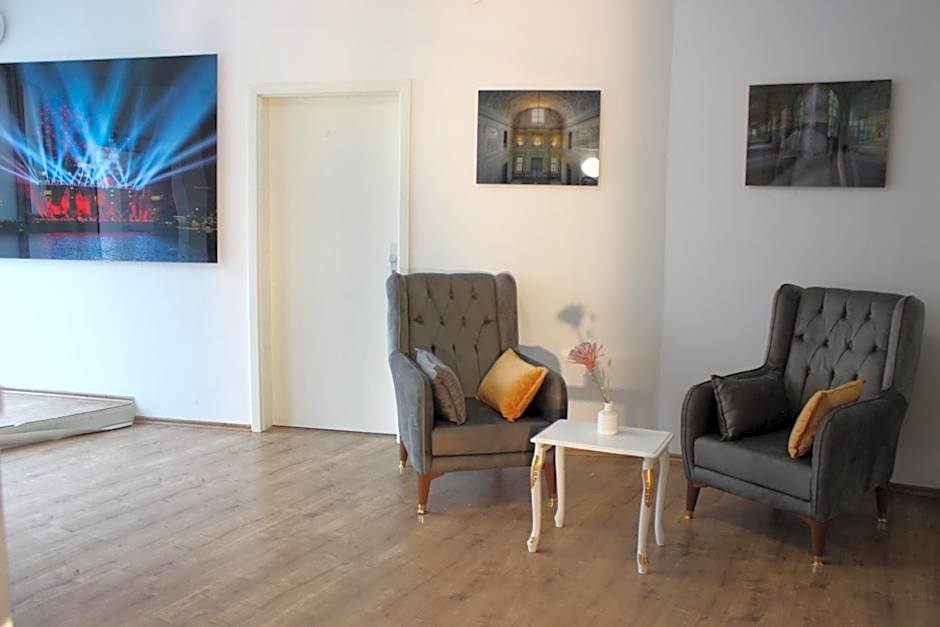 HR RoomS
