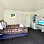 Birchwood Spa Motel