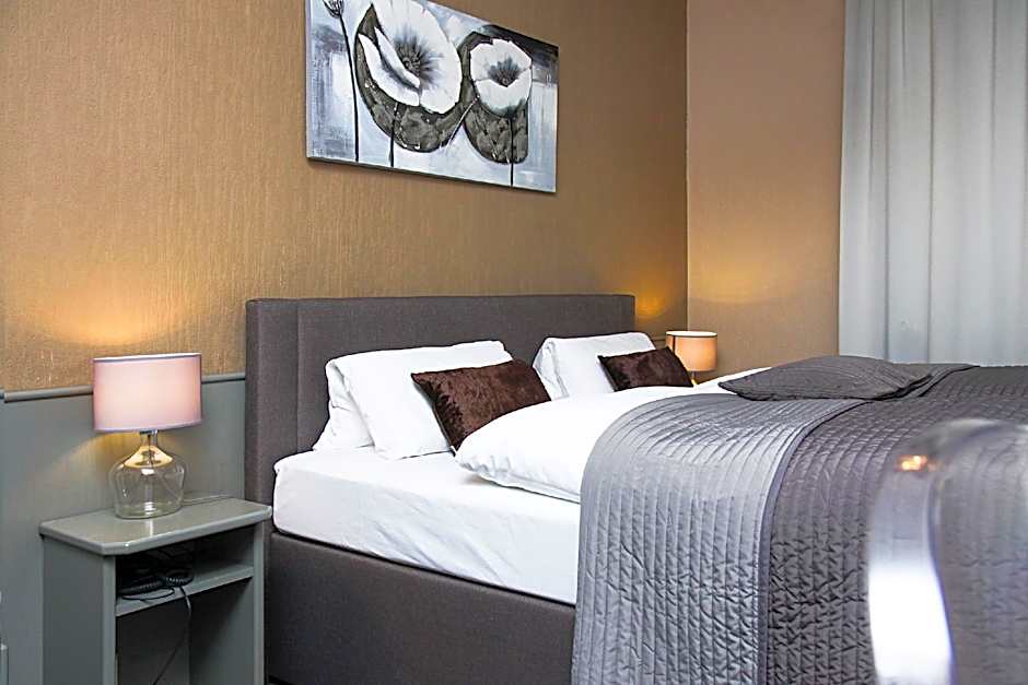 Hotel Lux