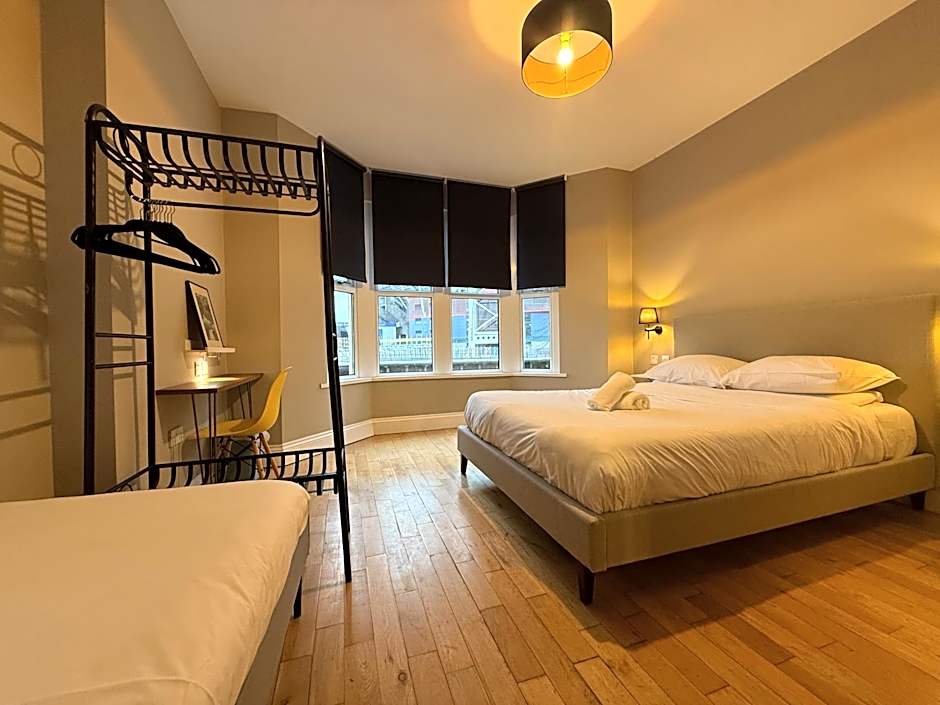 Photo 1 of 6 of Triple Room with Shared Bathroom