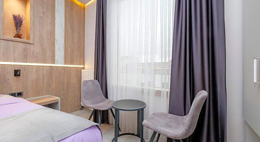 Lavender Airport Hotel