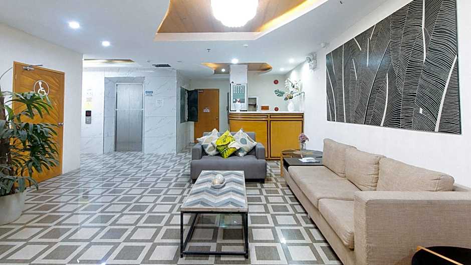 RedDoorz @ Sun Miles Hotel