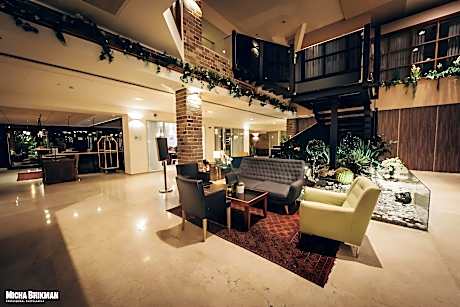 Garden Hotel