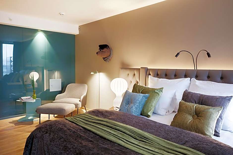 Clarion Hotel The Hub