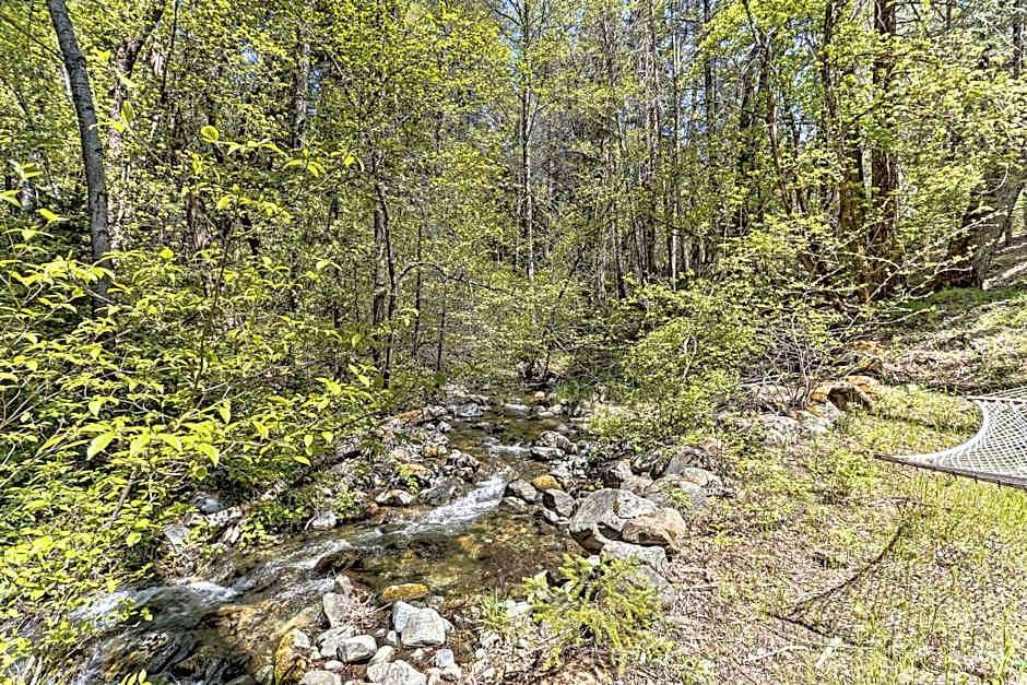 Vibrant Weaverville Escape with Deck and Creek!