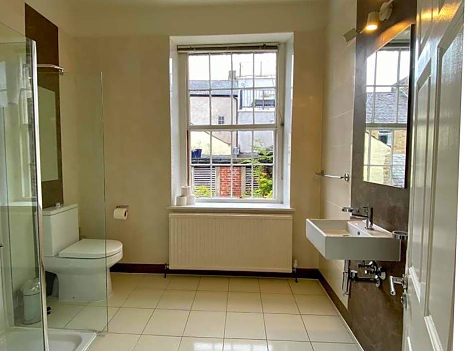 Sun Street Aparthotel