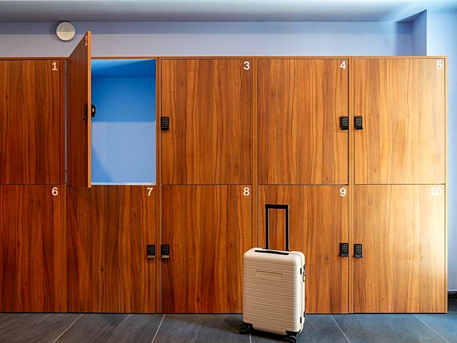 YAYS Amsterdam Maritime by Numa